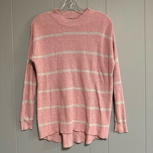 AMERICAN EAGLE Jegging Fit Pink and Light Gray Stripe Sweater Size Large